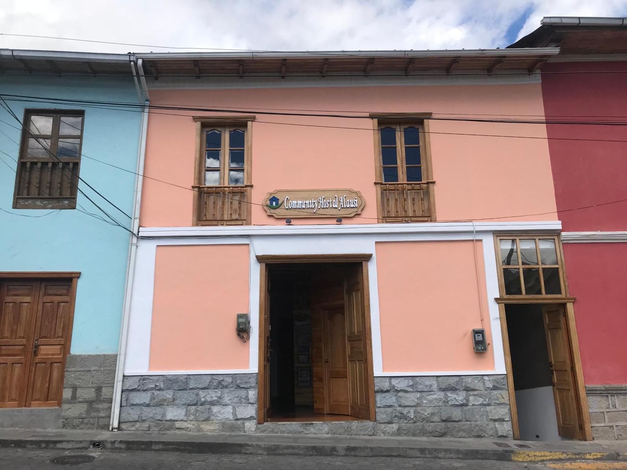 Community Hostel Alausi Alausí Exterior foto